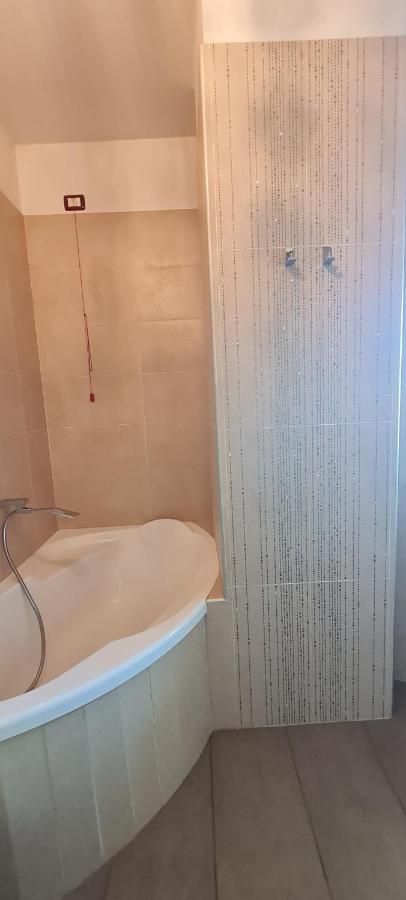 Salute Apartments Terni Luaran gambar